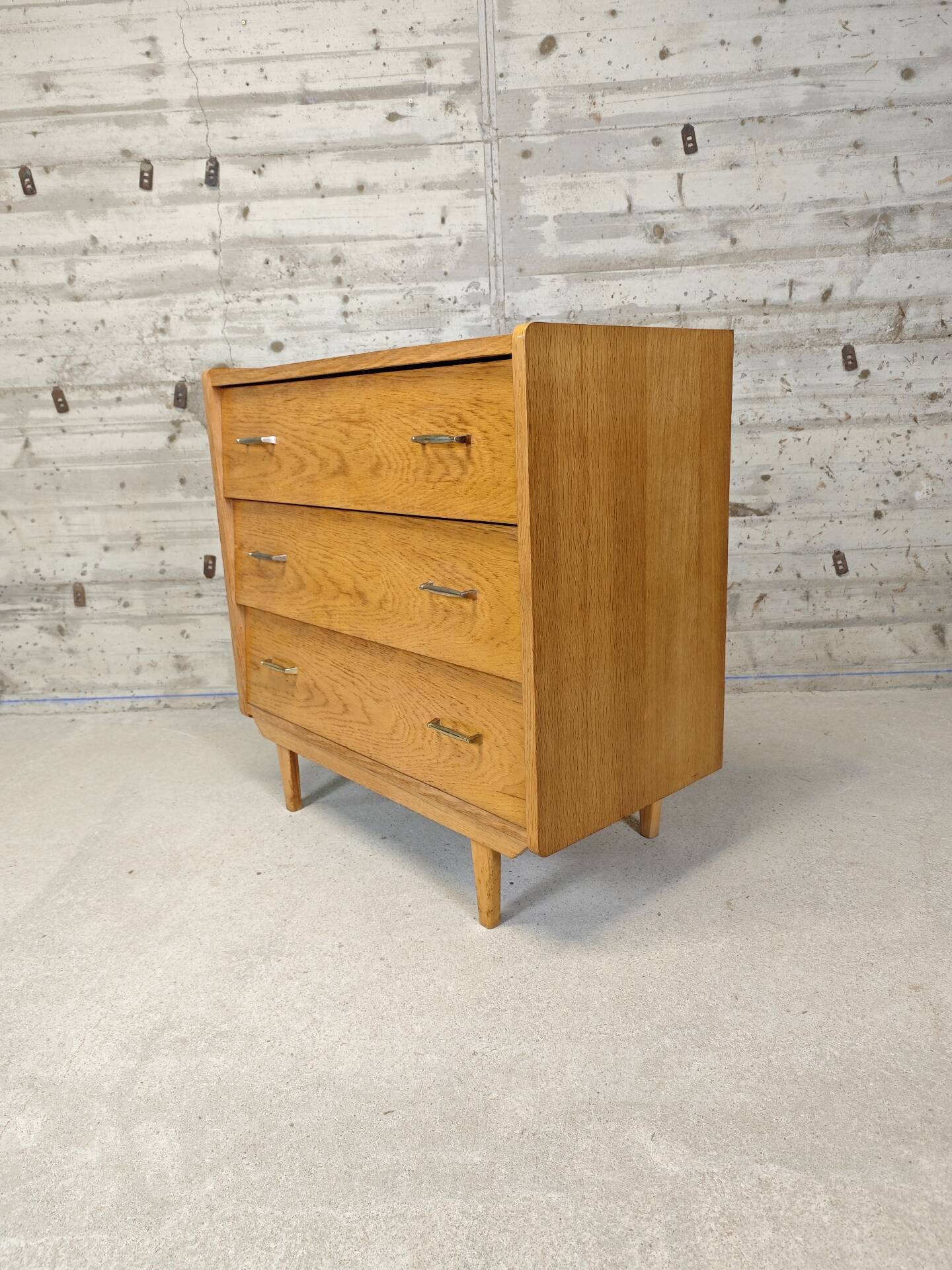 Vintage chest of drawers