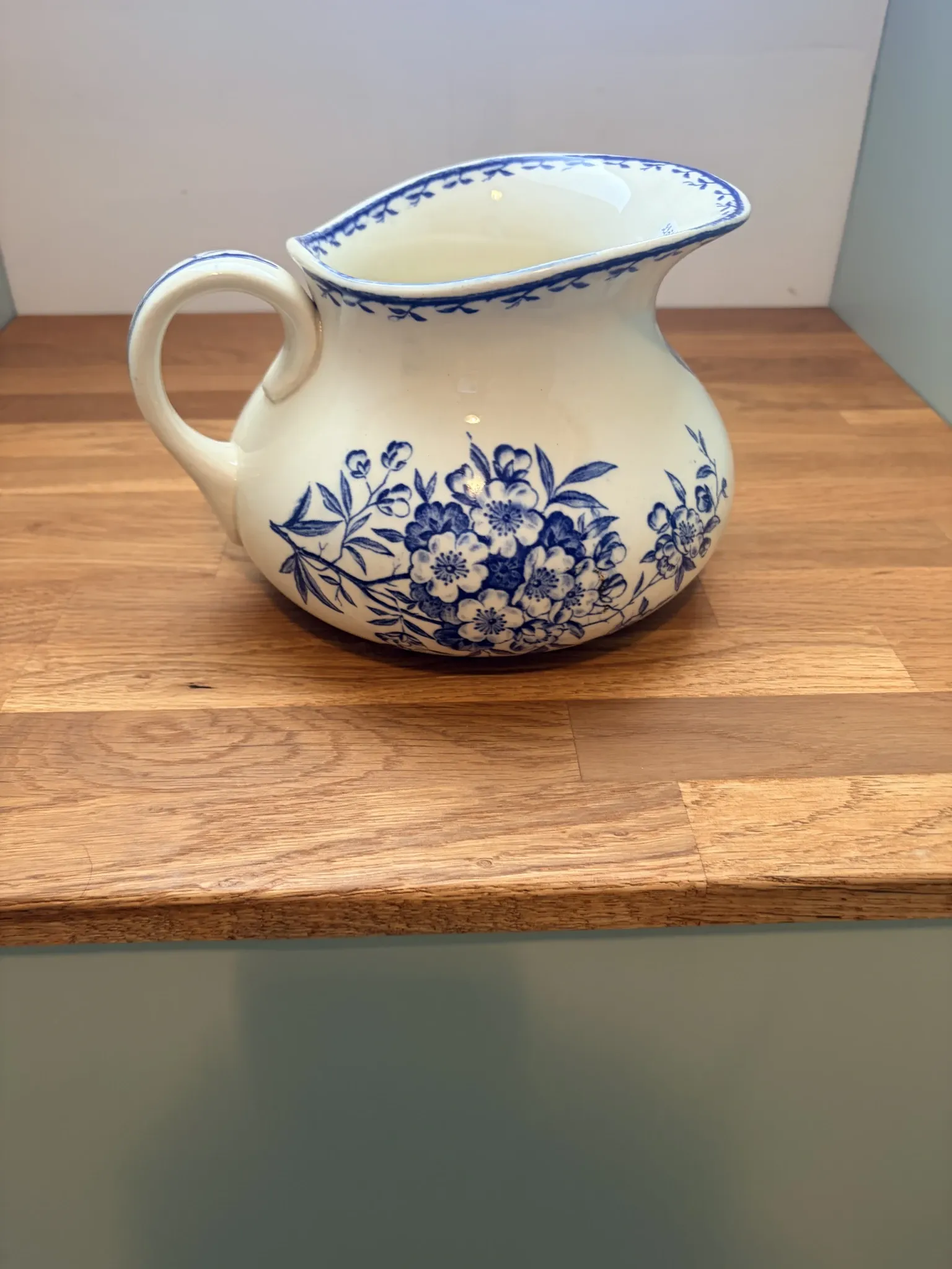 K&G 220566 ironstone jug