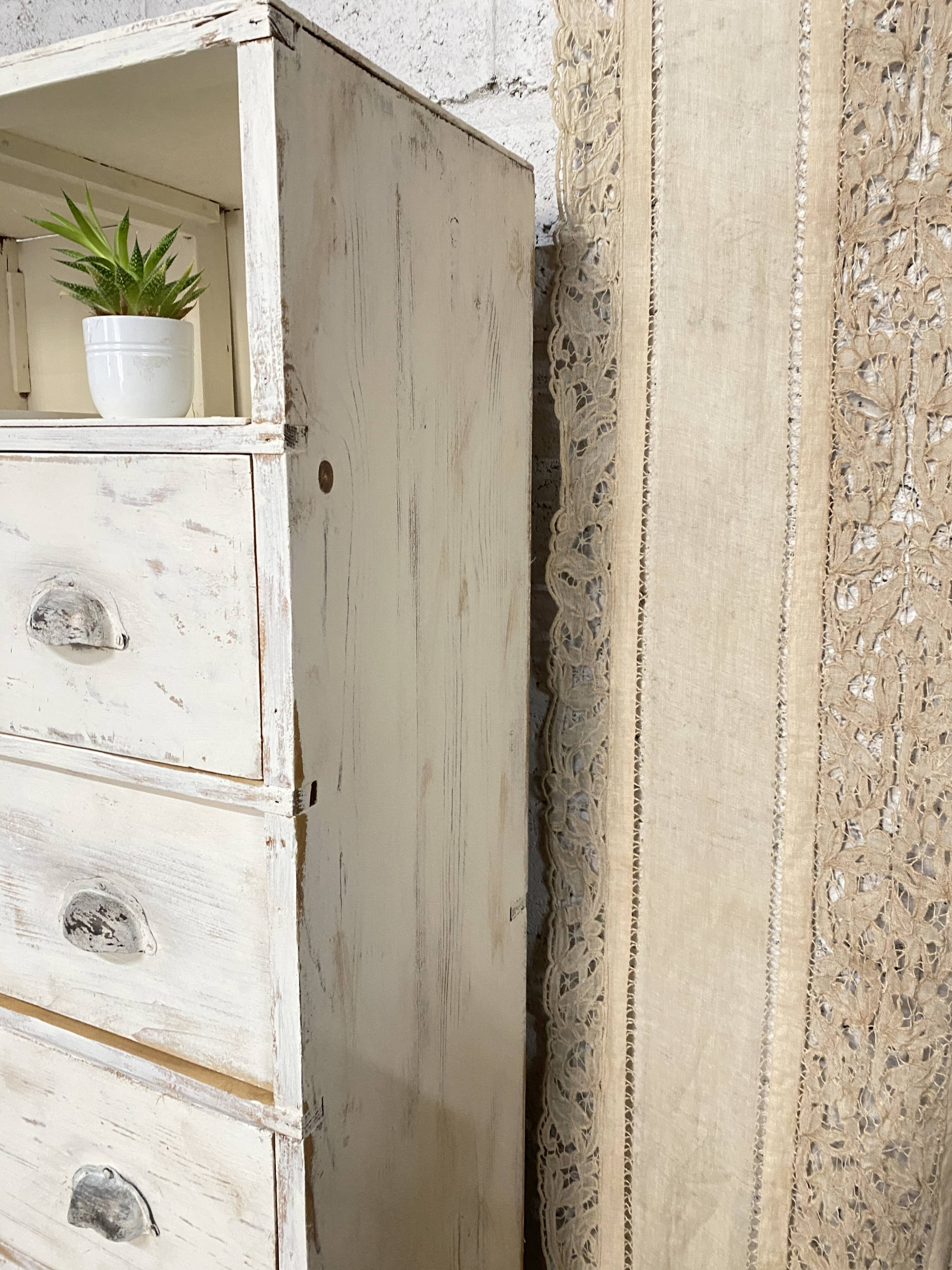 workbench with drawers