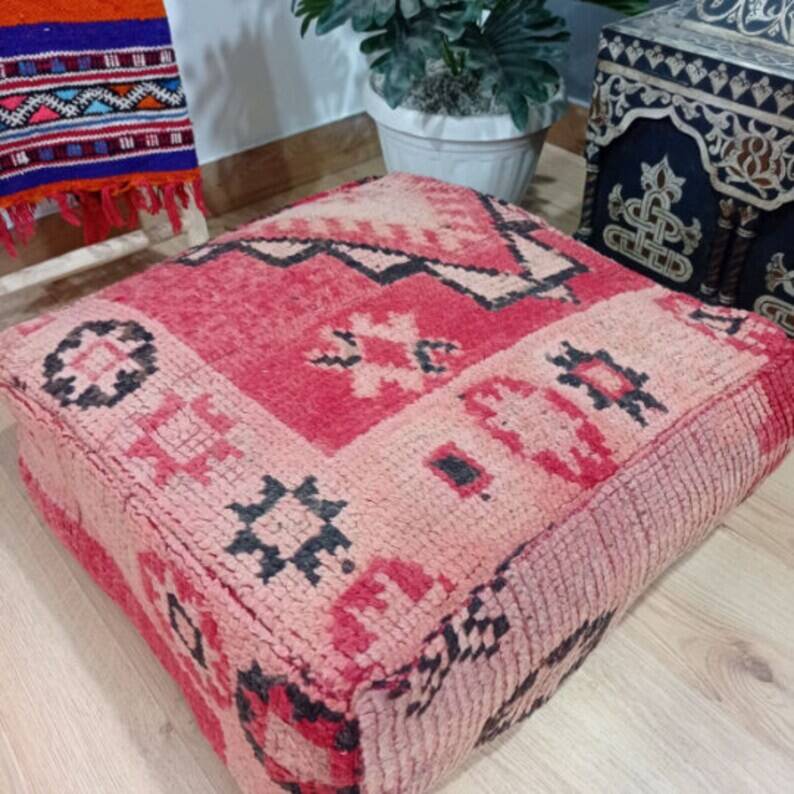 Handmade Berber pouf in wool 60 X 60 X 20 CM