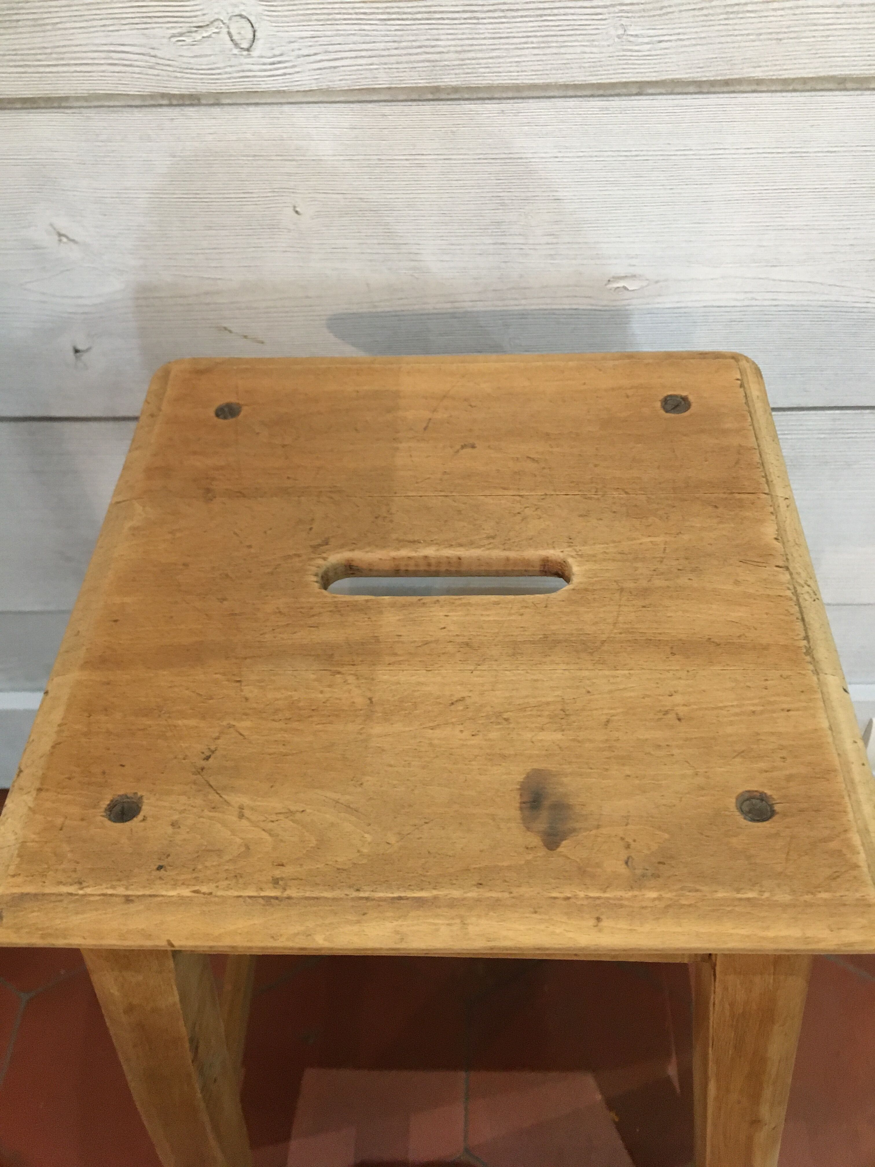Workshop stool