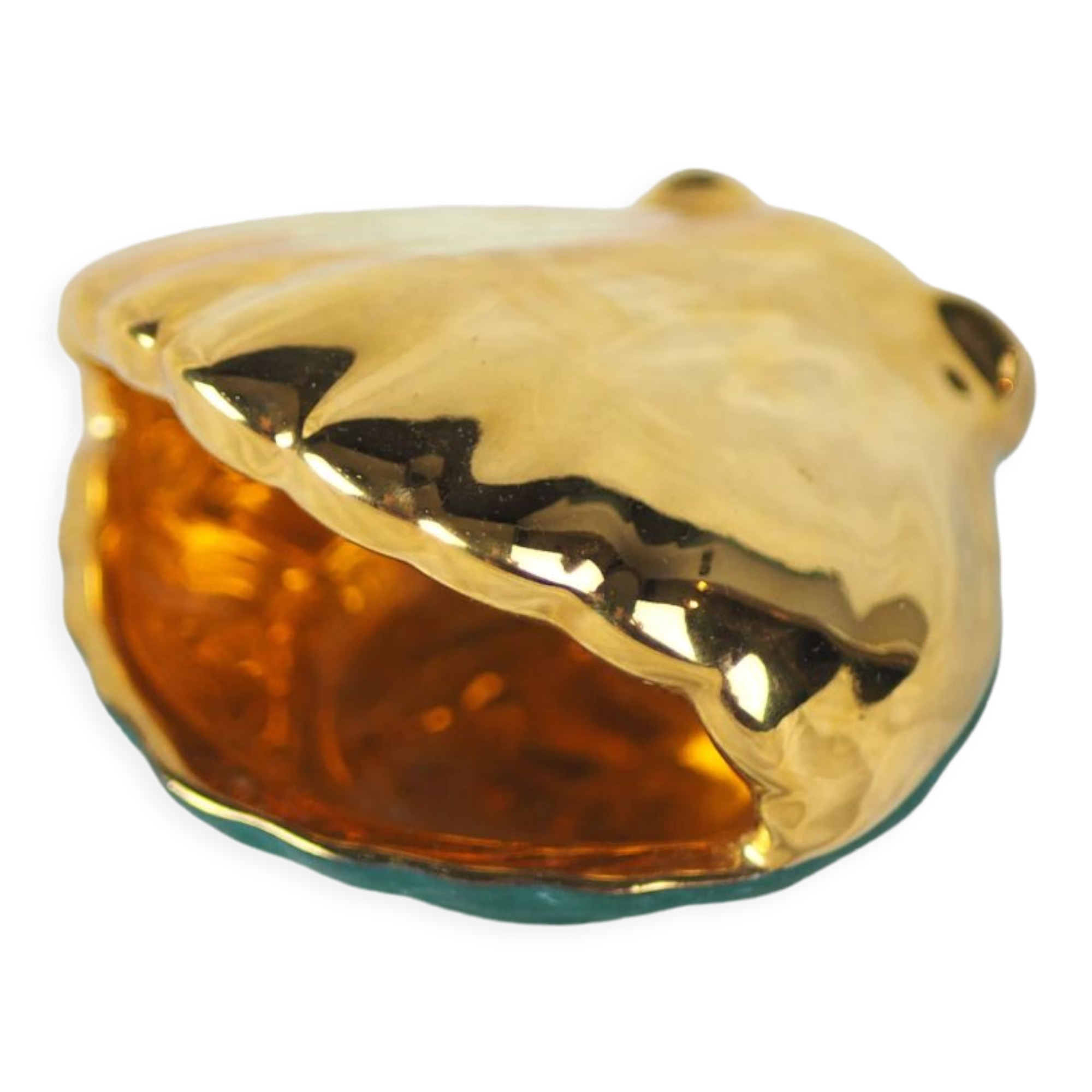 Porcelain pocket tray in the shape of a golden scallop shell with duck green background from the 50s/60s