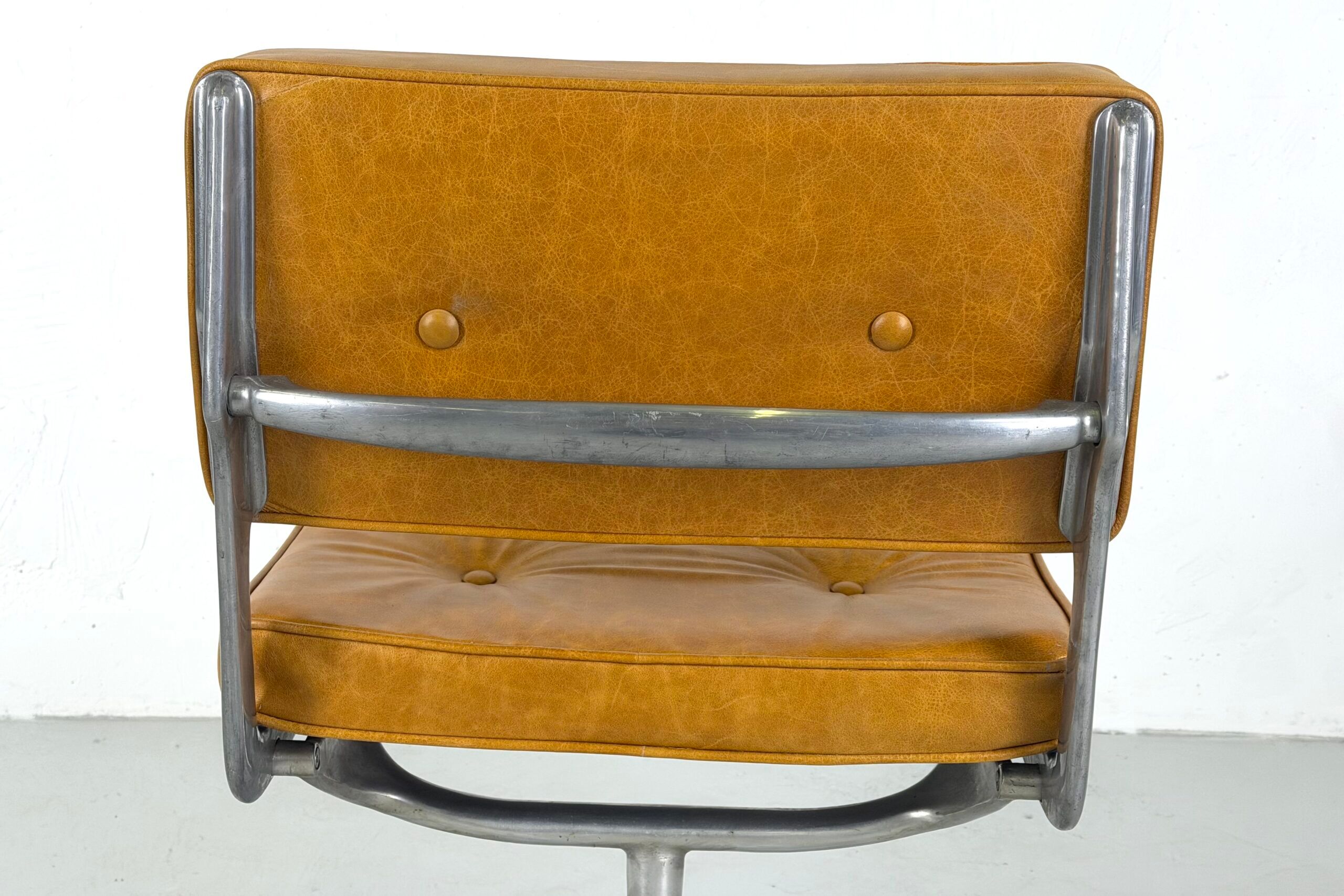 ES101 office chair / Intermediate by Charles & Ray Eames for Herman Miller – 1968