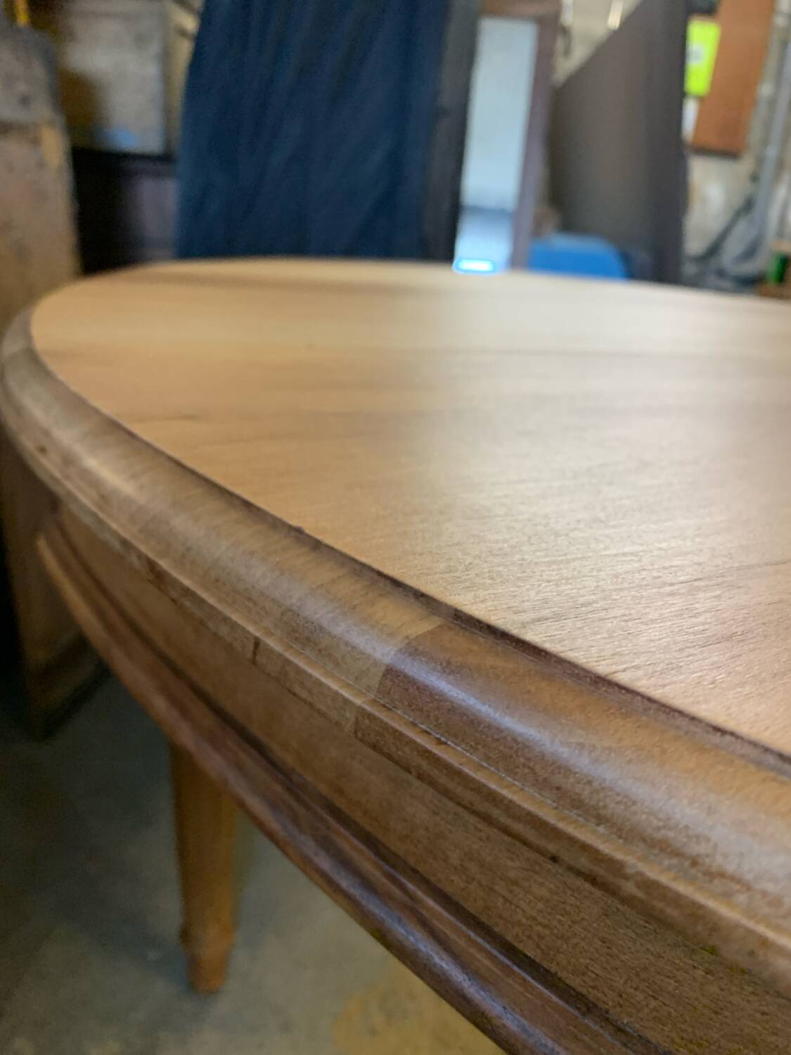 Table ovale art déco