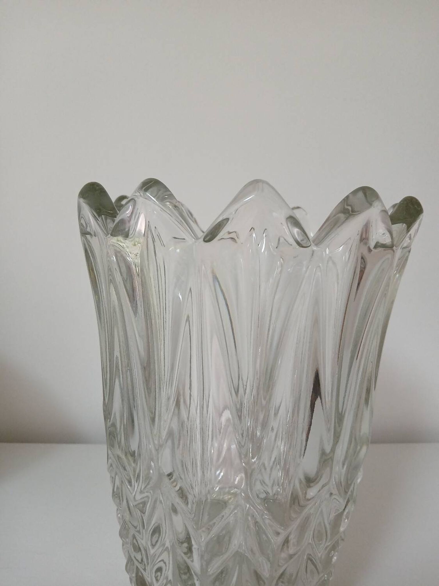 Vase en verre, motif "épis de blé"
