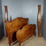 Louis XV bed in blond walnut around 1880-1900