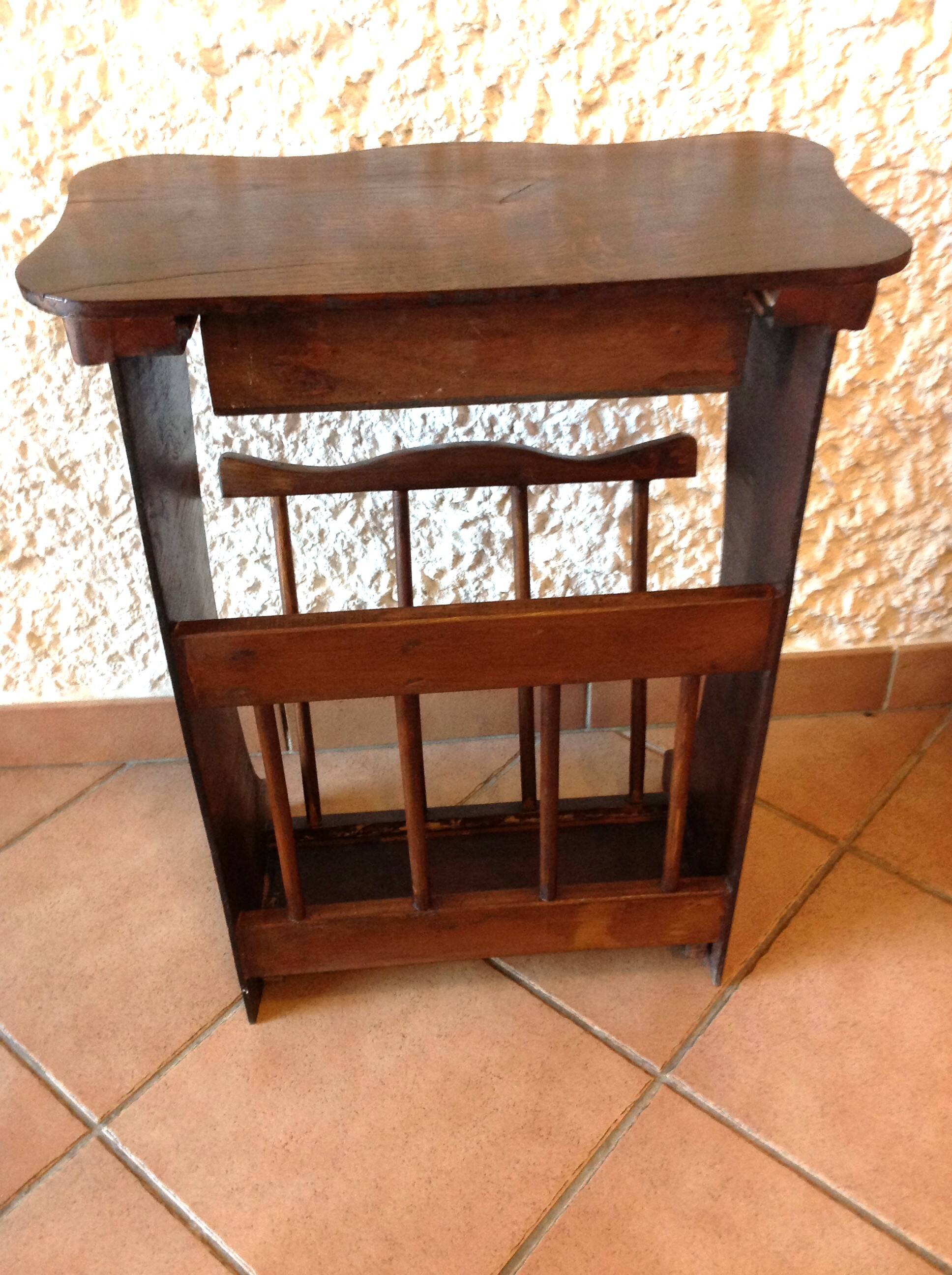 Magazine holder in varnished wood / vintage 60s