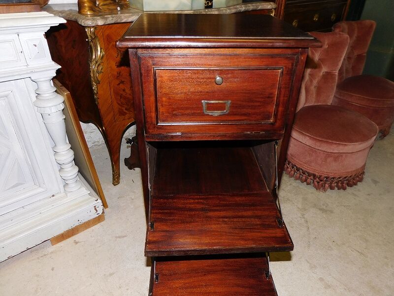 Classor has 4 massive mahogany cutters