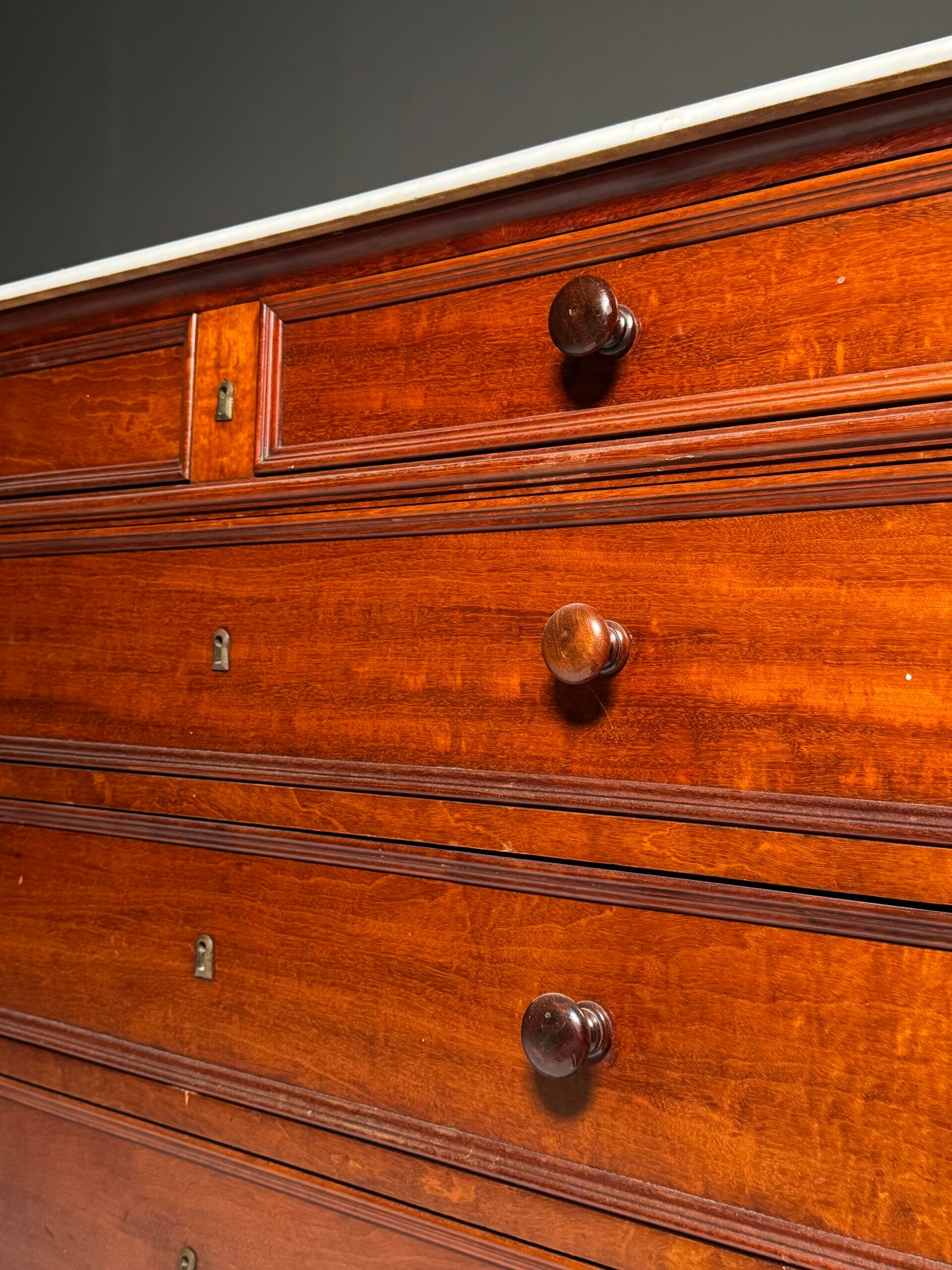 Mahogany chest of drawers 19th century