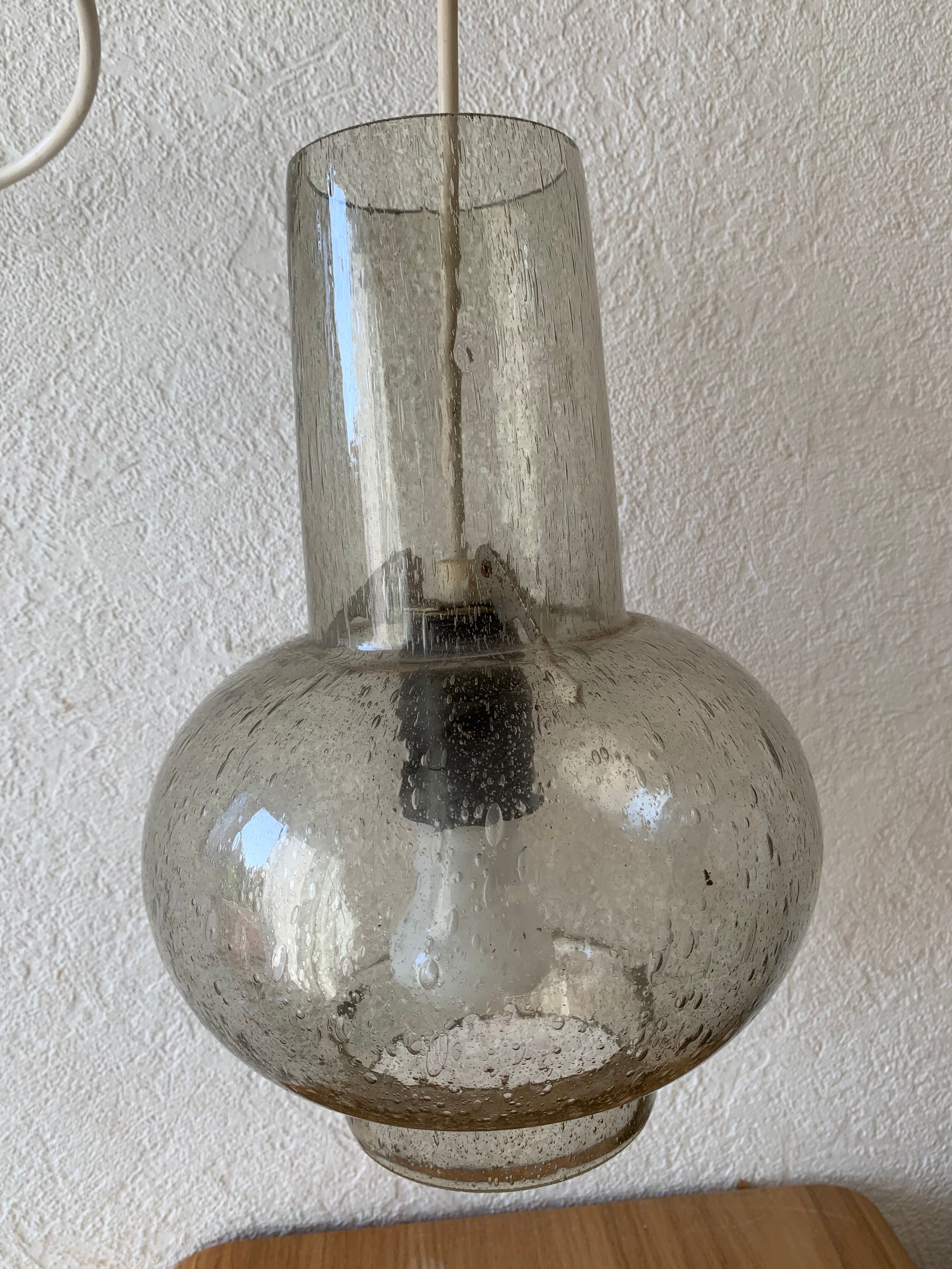 Bubble glass suspension