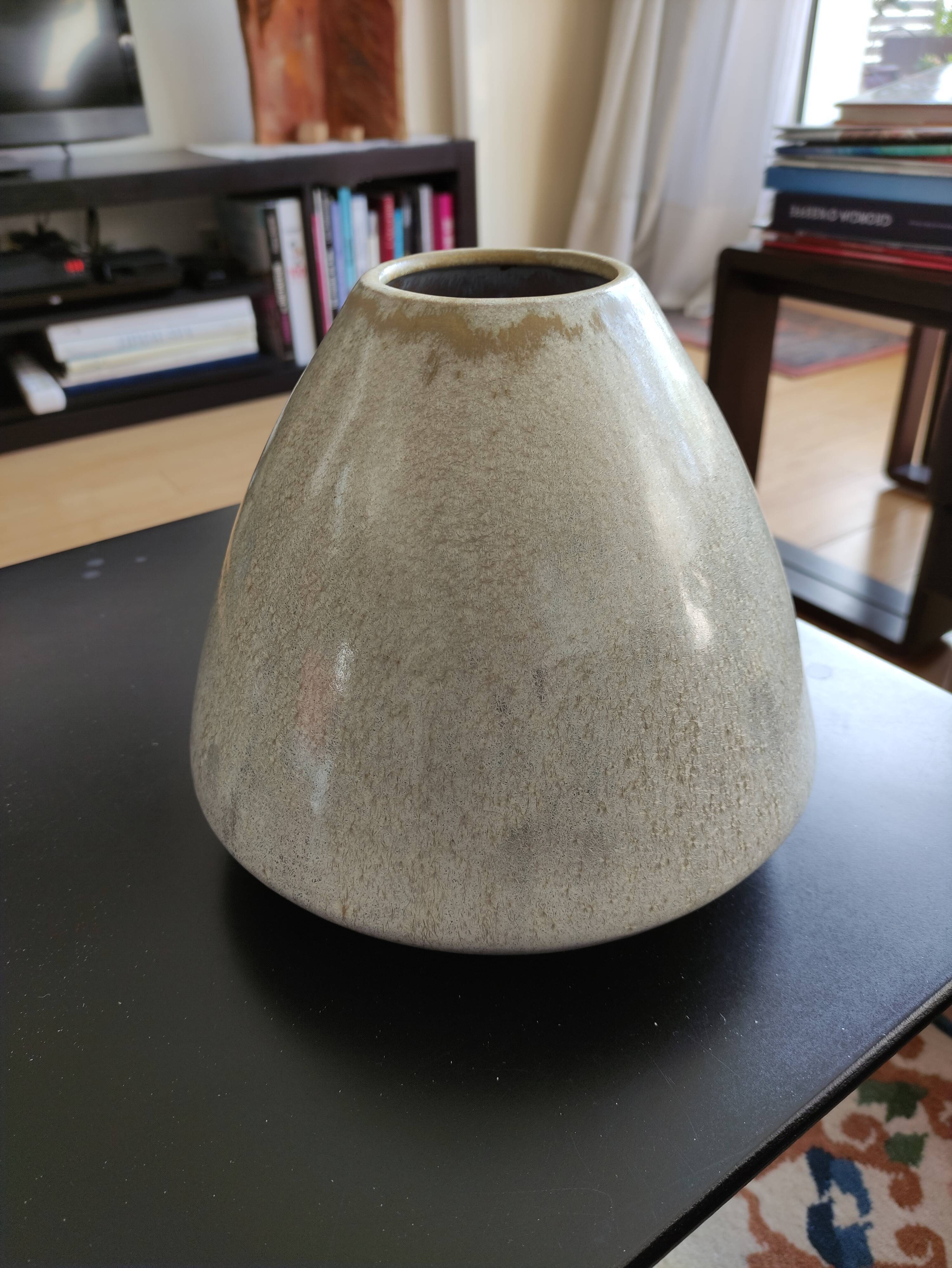 Ceramic vase