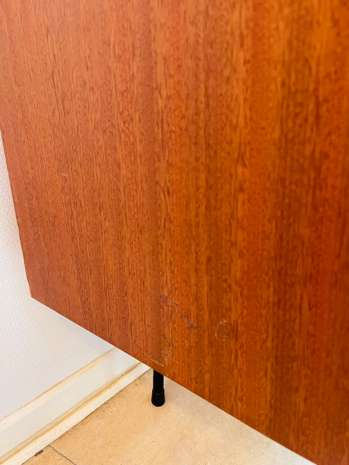 Commode vintage plaquage teck – circa 1970