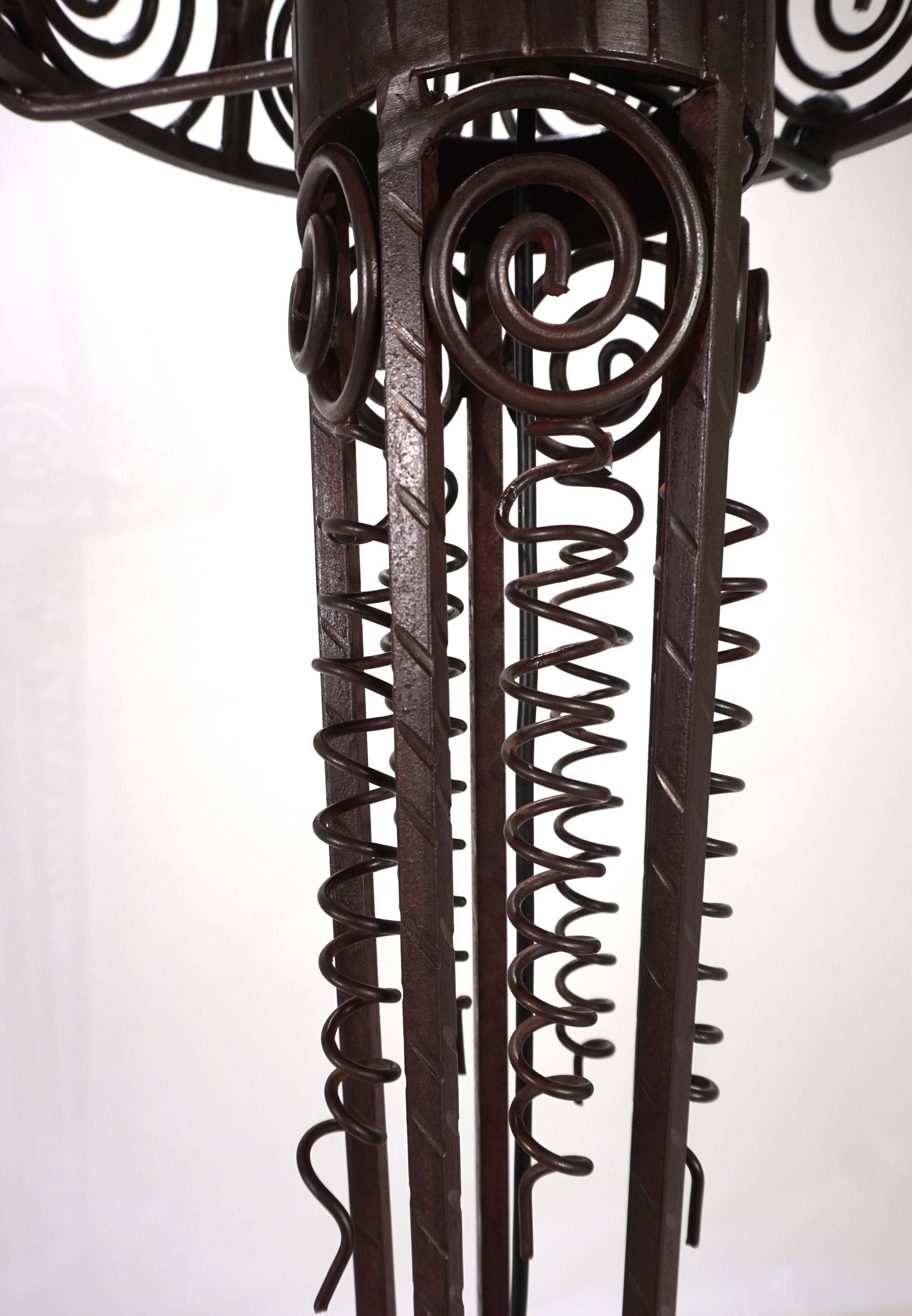 Lampadaire Art Nouveau en fer forgé, 1920