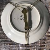 Assiette en faïence HB QUIMPER émaillée perlée et dorée