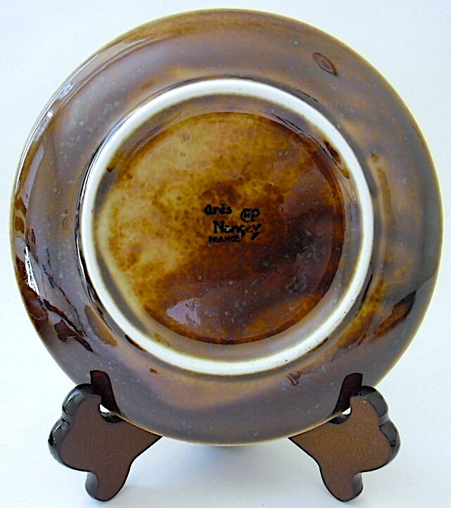 Suite of 48 plates in Berry sandstone