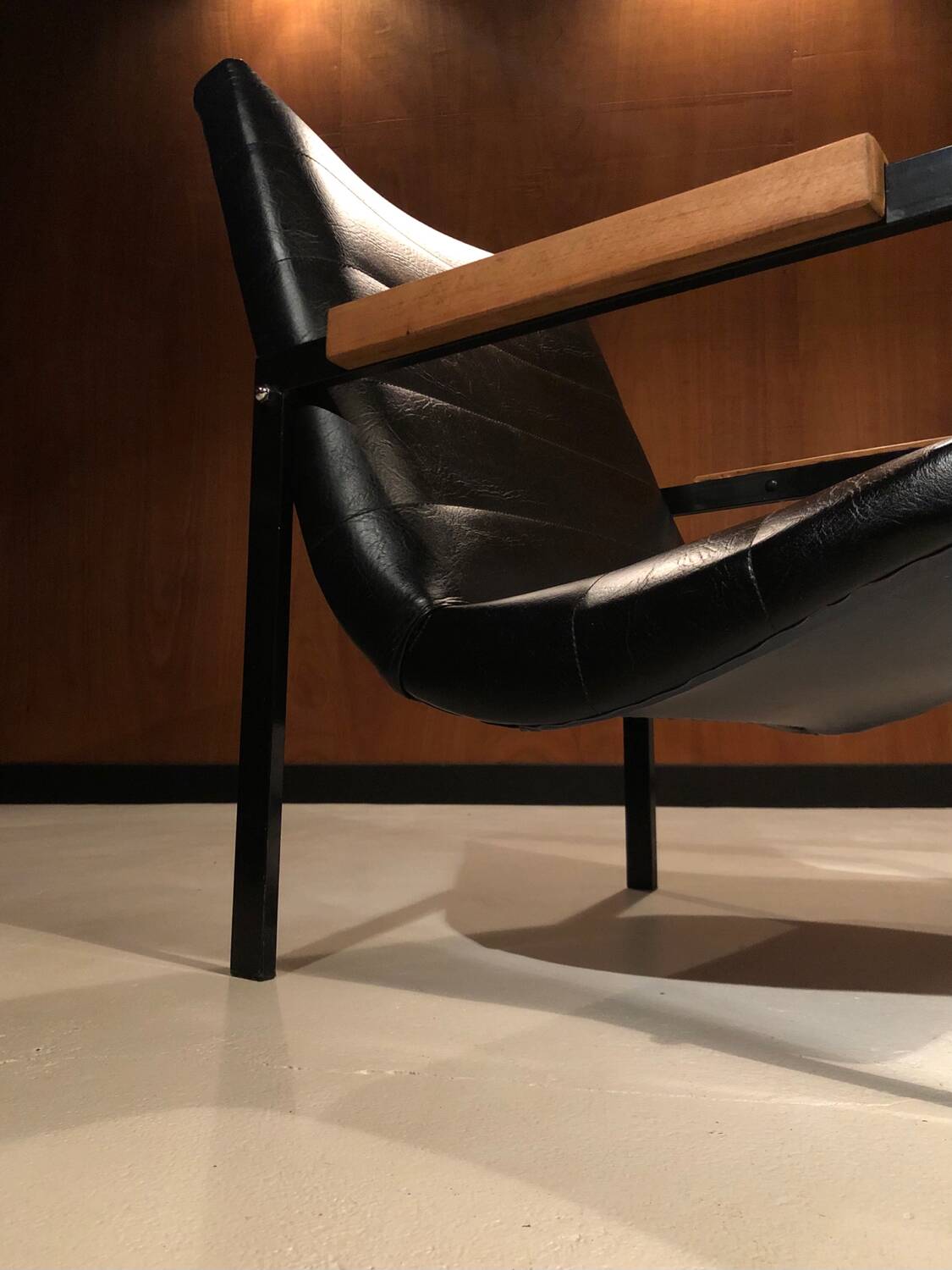 Rare Las Vegas armchair, designed by Pierre Guariche for Meurop