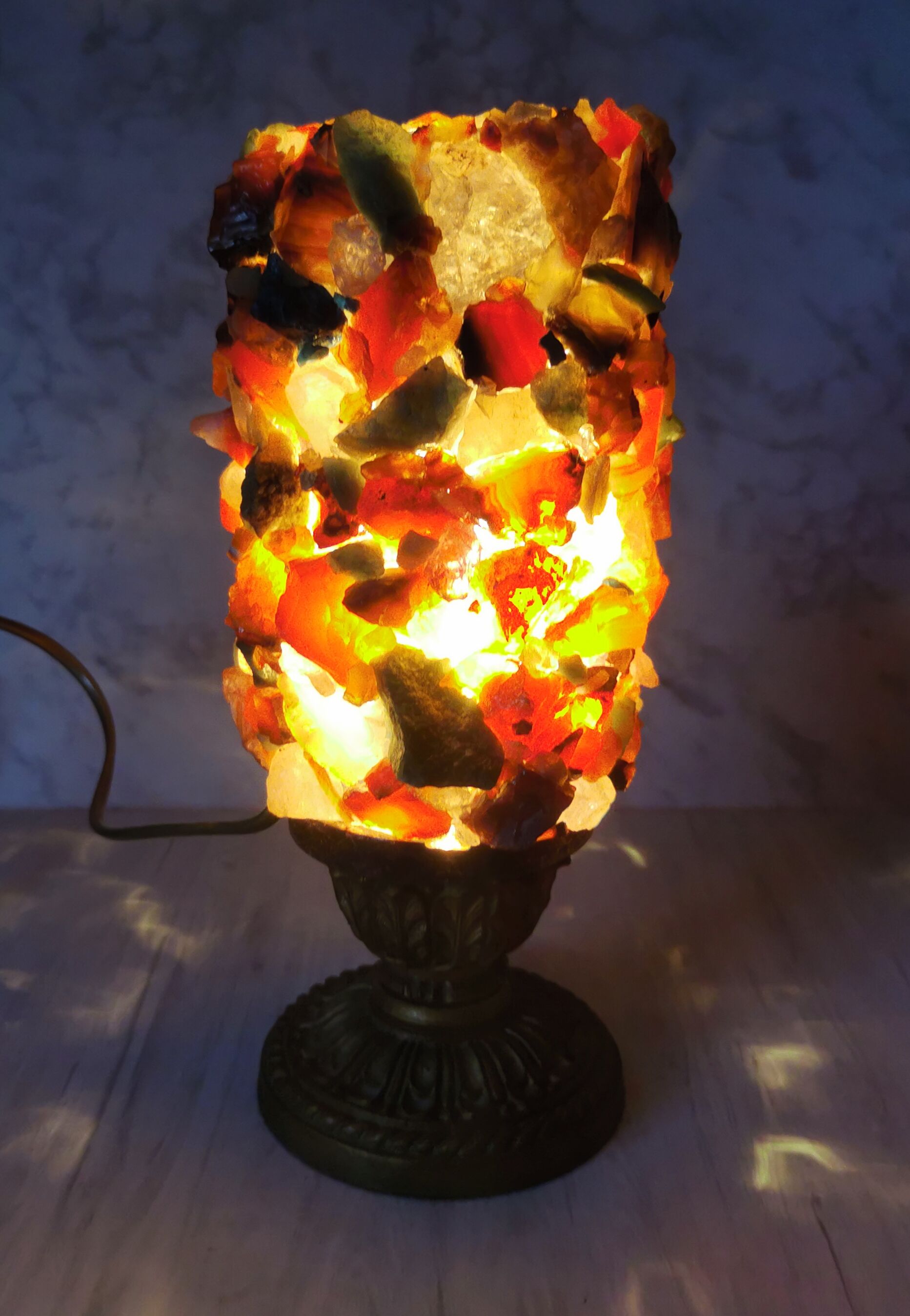 Table lamp gilded wood and stones