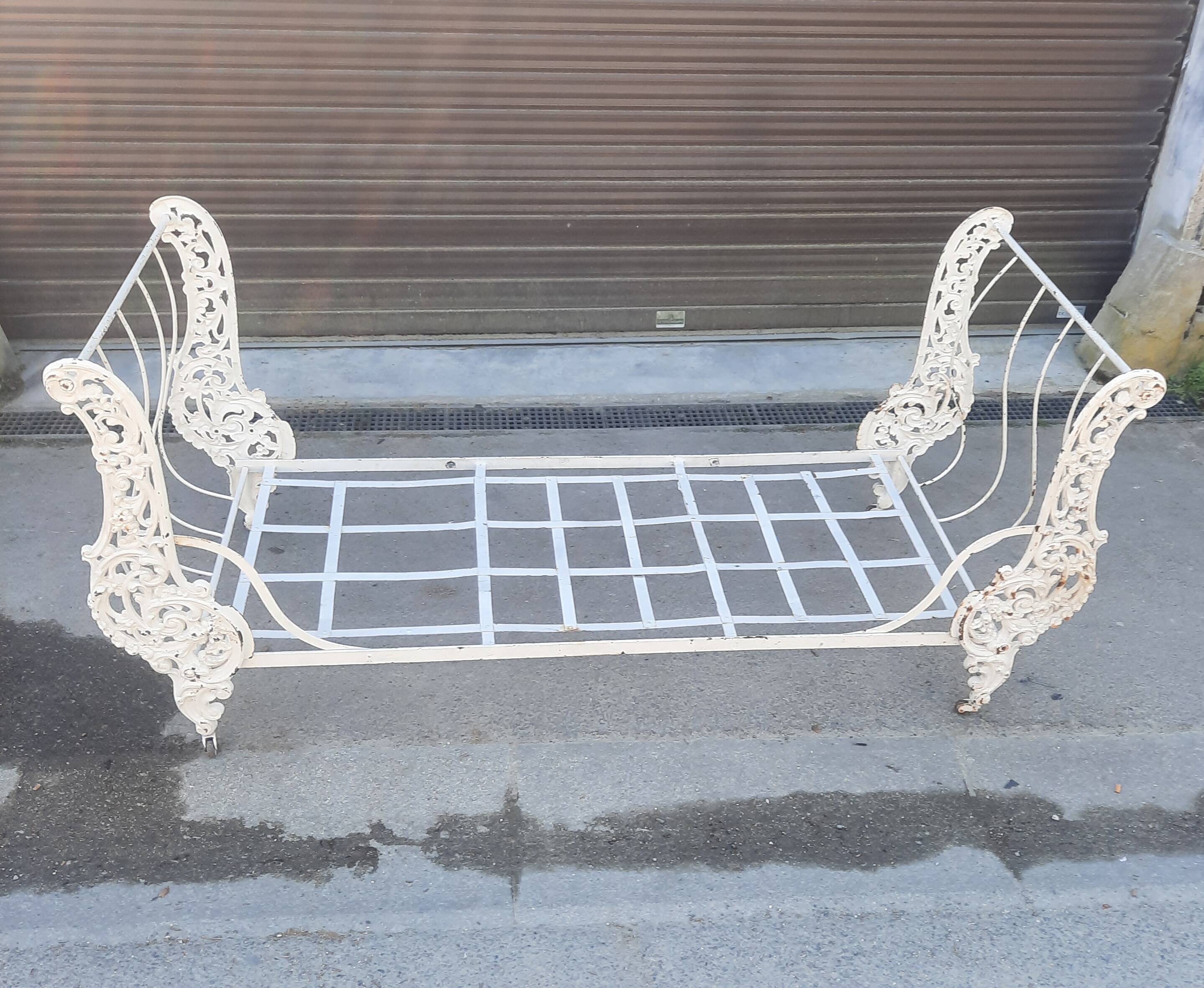 Napoleon IIII folding cast iron bed
