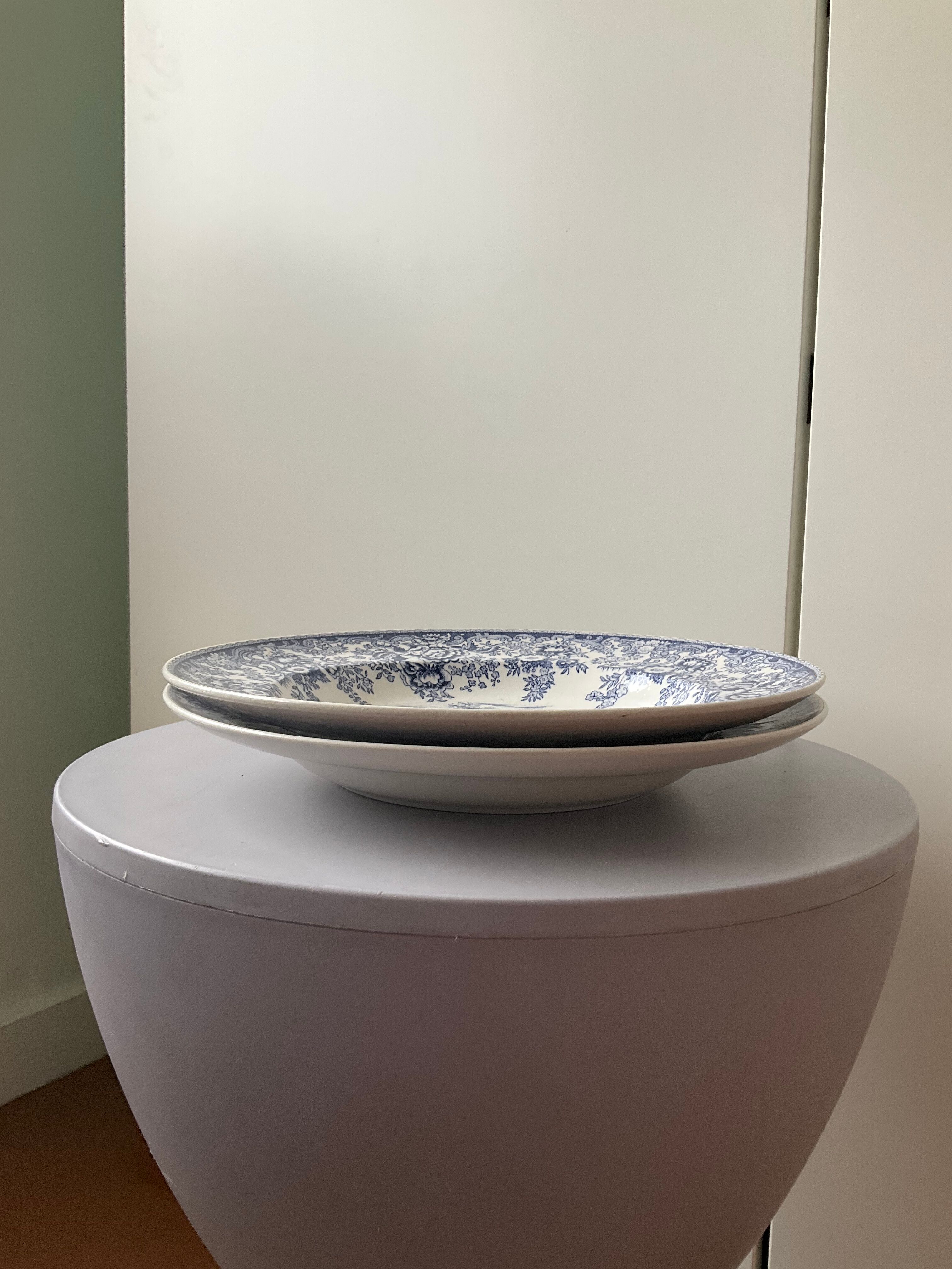 Set of 2 vintage hollow plates