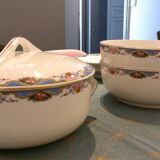 Table service of the Sarreguemines faience factory