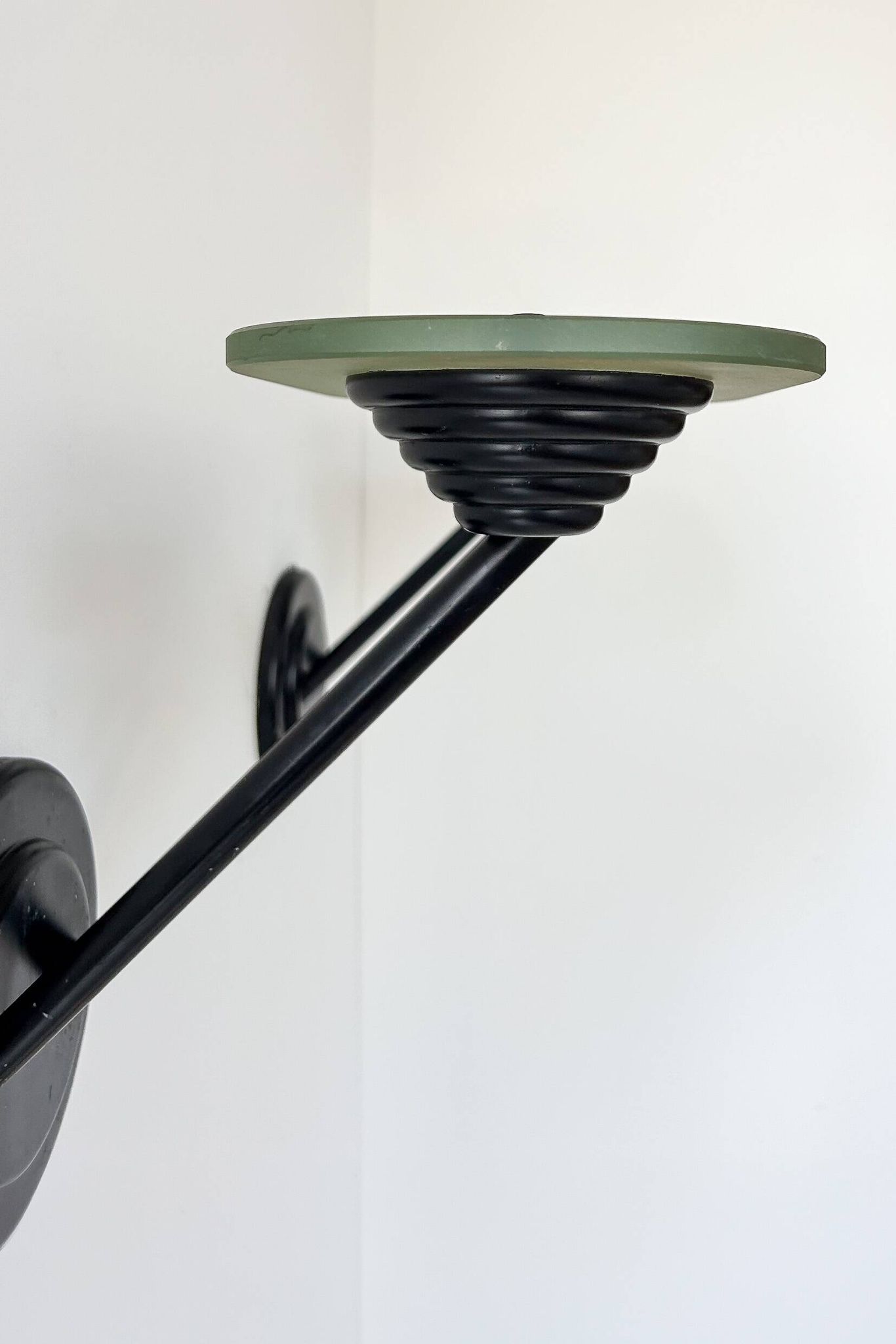 Pair of vintage wall lights in black metal and frosted glass, Italy 1980.