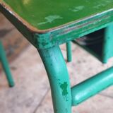 Bureau d'écolier des années 1960 sur peinture verte d'origine