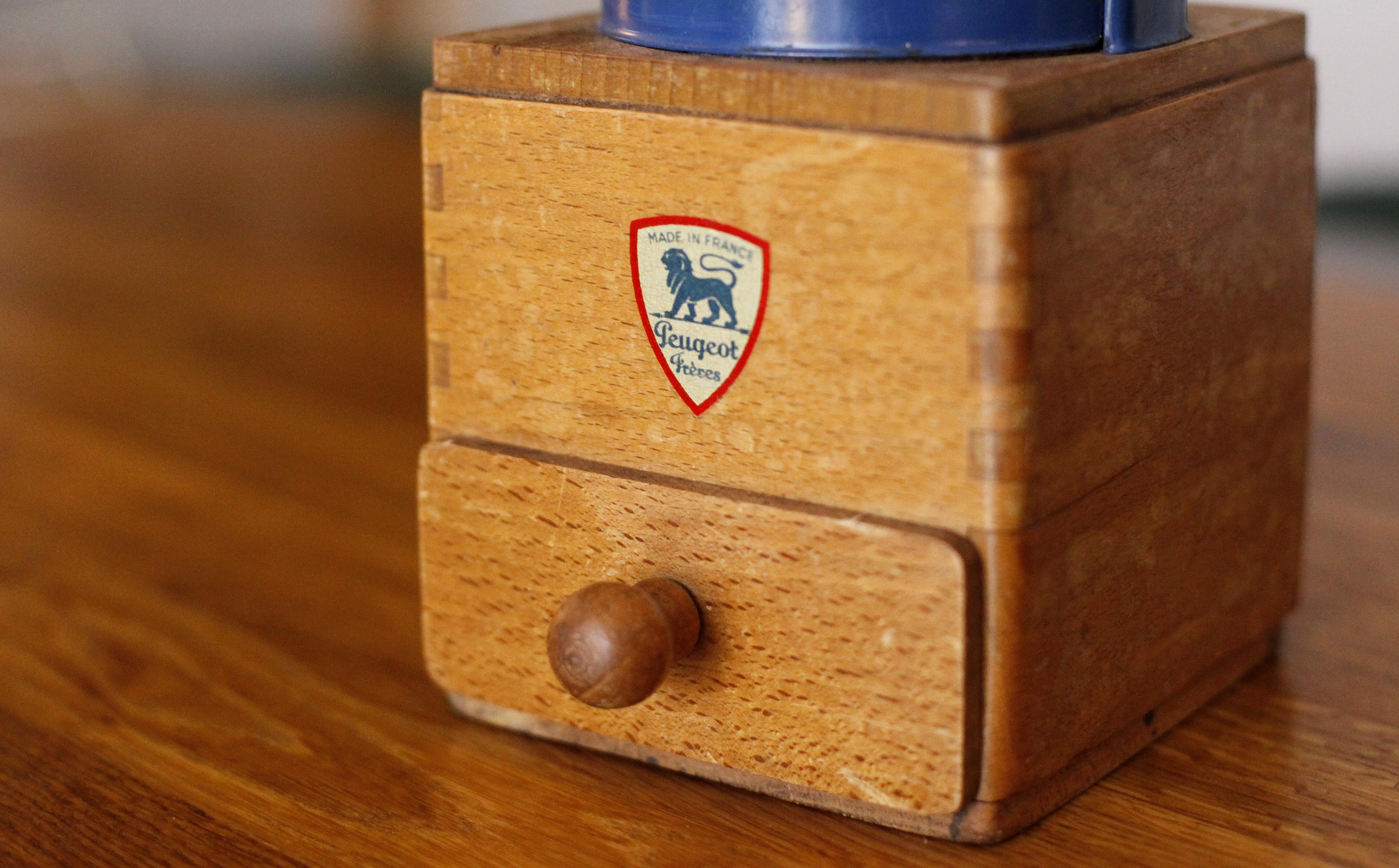 Peugeot coffee grinder old 1940/50