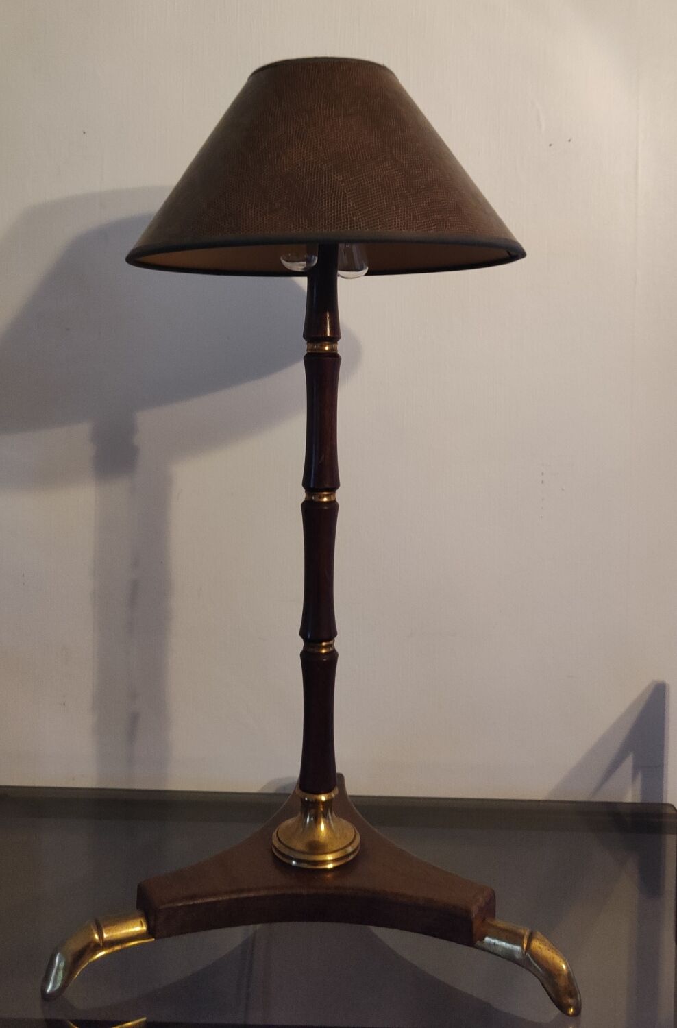 Art Deco tripod lamp in wood and brass signed France Paris