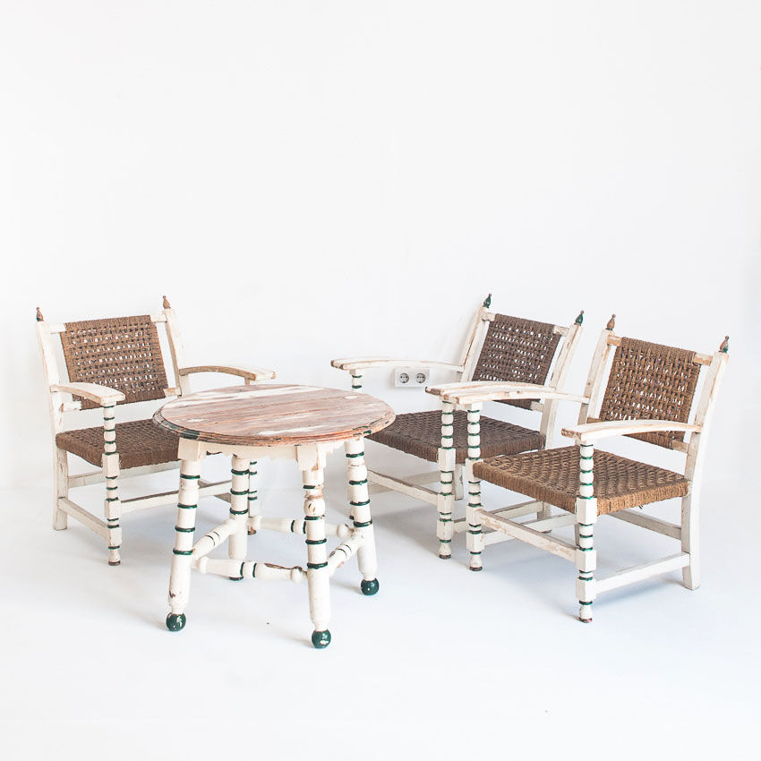 Set of vintage wooden and woven rope armchairs with a matching table. Spain, 1960s.