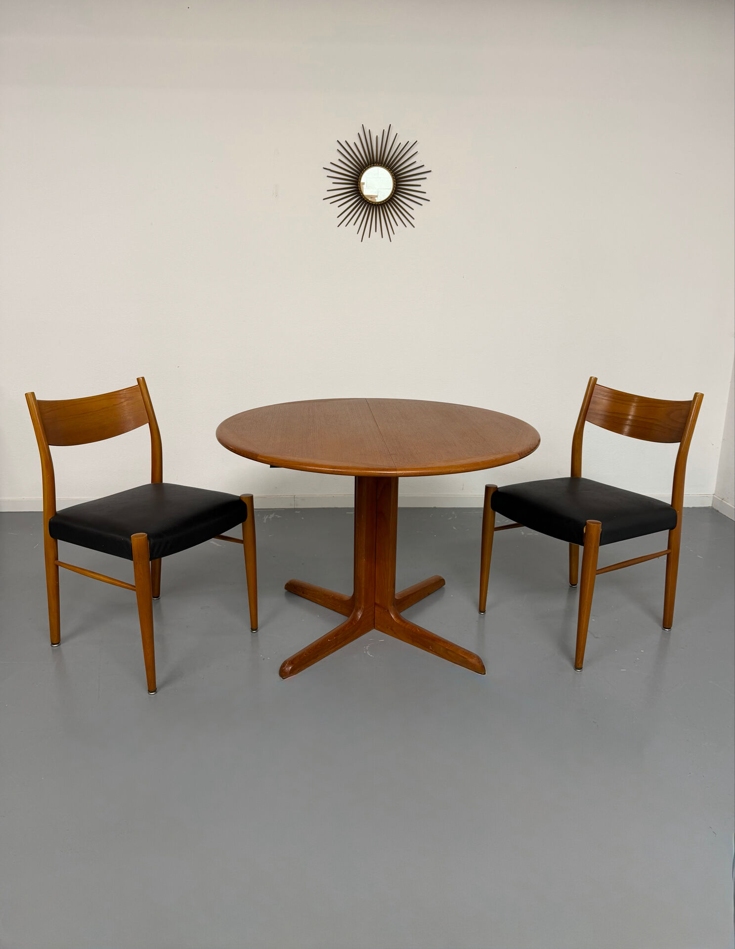 Vintage round dining table Scandinavian design an60 Falster Furniture