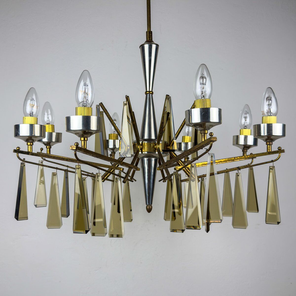Large mid-century Italian sculptural chandelier in brass and glass, Italy, 1950s