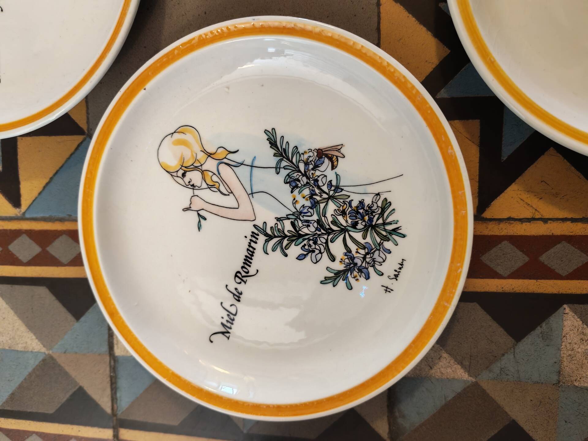 Set of 5 decorative plates Gien by Hughette Sainson