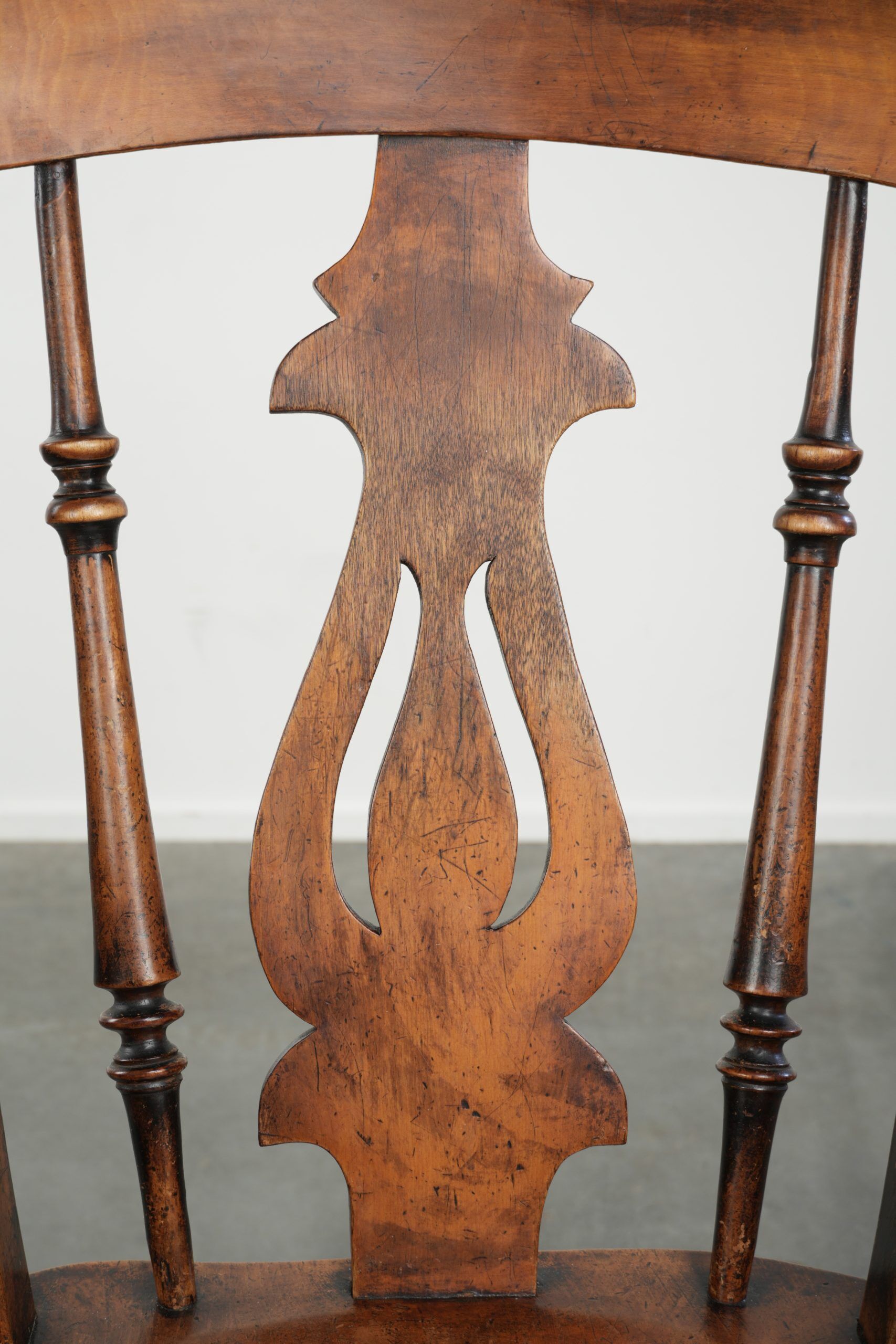 Antique English Windsor spindle chair from the early 19th century