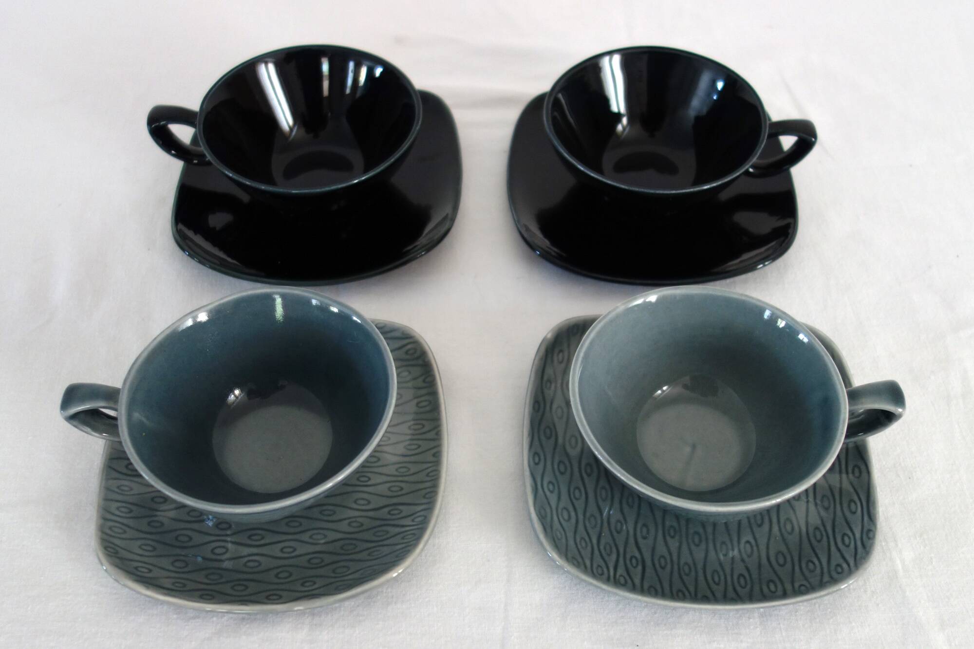 2 cups with saucers, New Time model, Boch Frères 1955