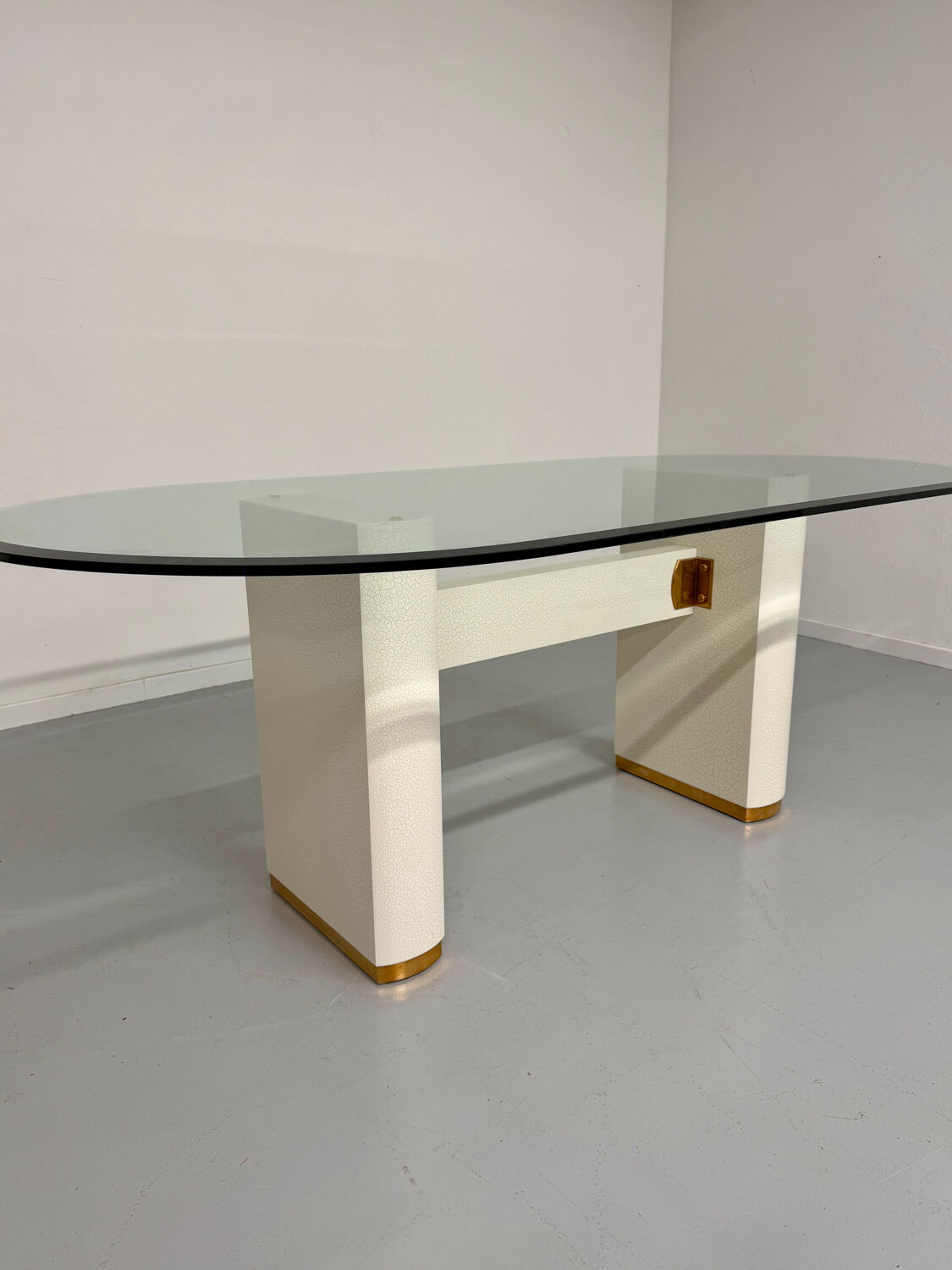 Table and 6 thonet designer chairs with crackled lacquer finish, 1980s vintage