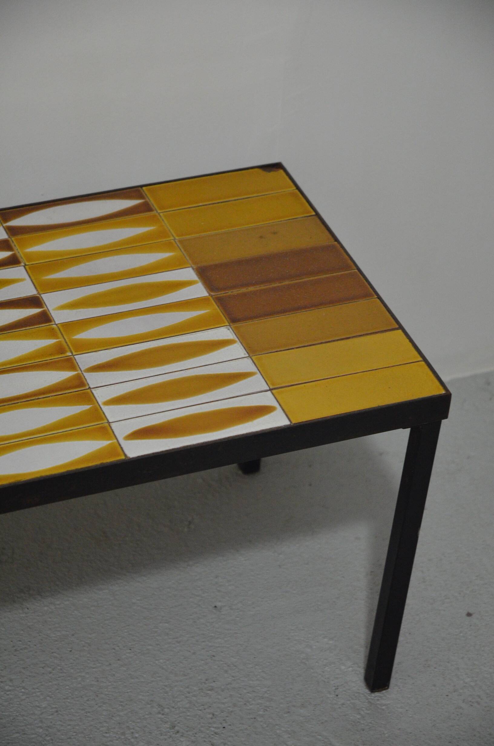 Navette coffee table by Roger Capron from the 1960s