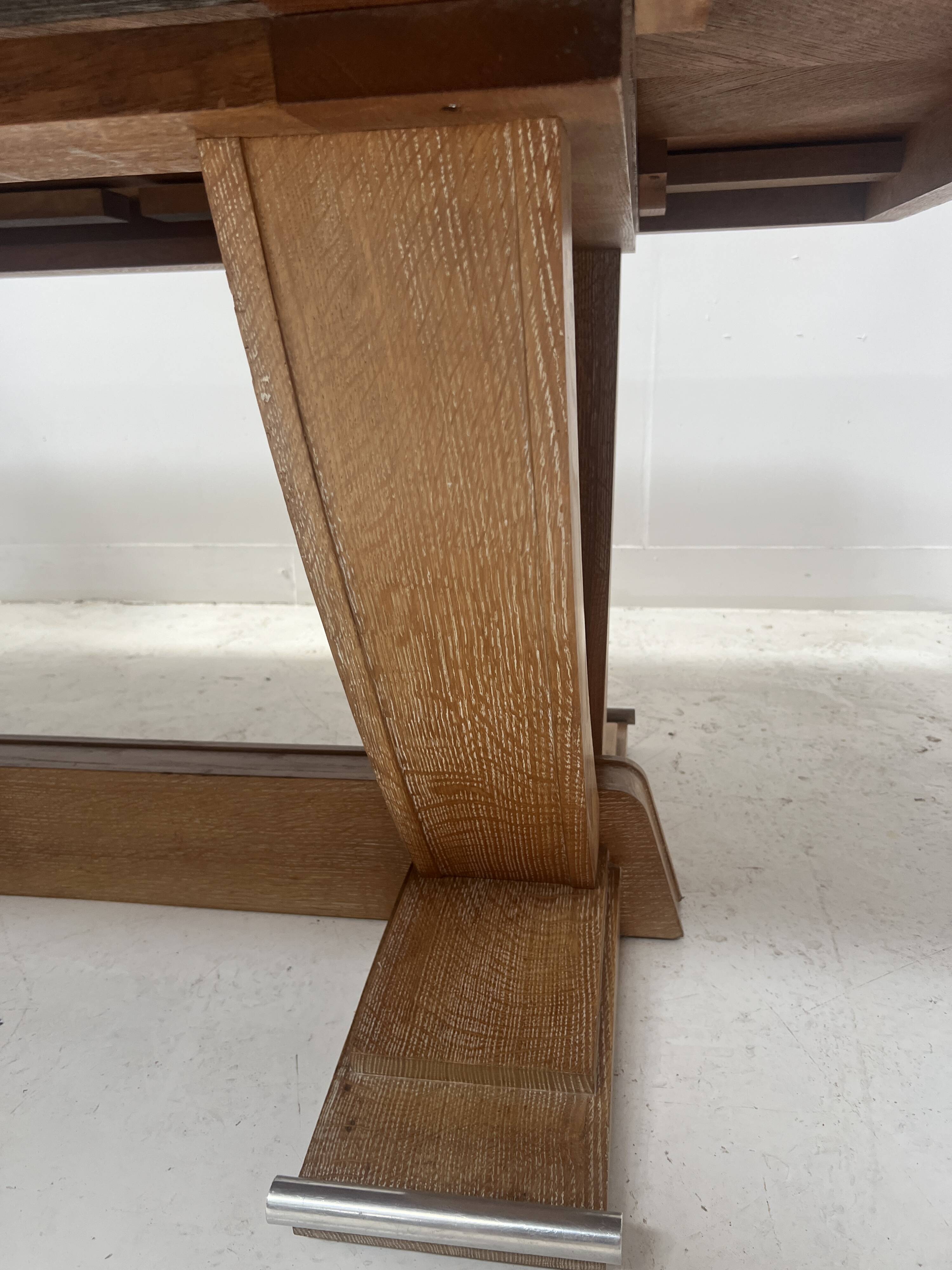 Table bureau Art Déco en chêne cérusé du XX siècle