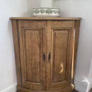 Oak corner unit