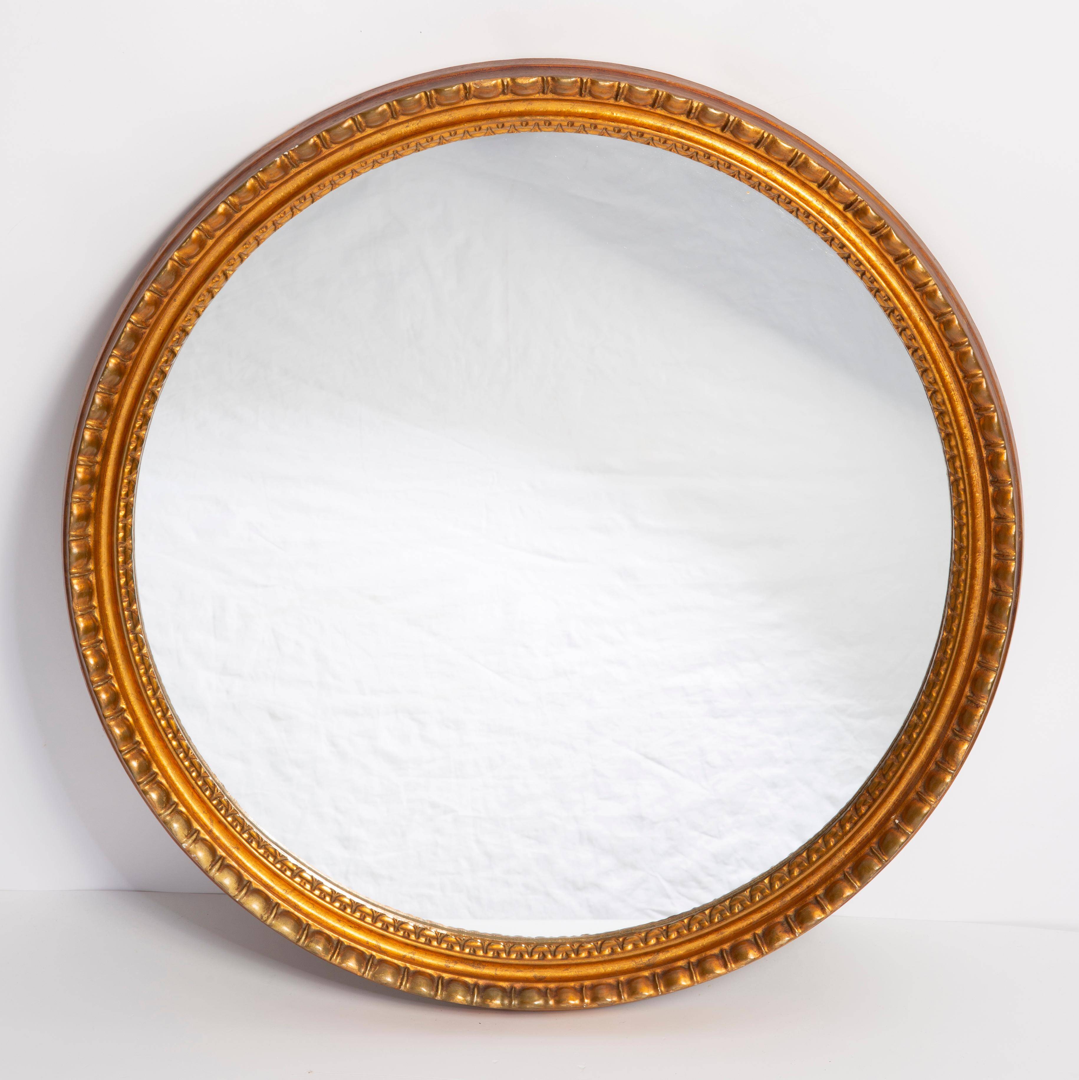 Miroir ovale vintage doré et noir avec cadre décoratif fleurs, Italie, 1960
