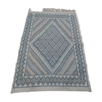 Tapis margoum blanc  bleu  et beige fait main en pure laine 131x195cm