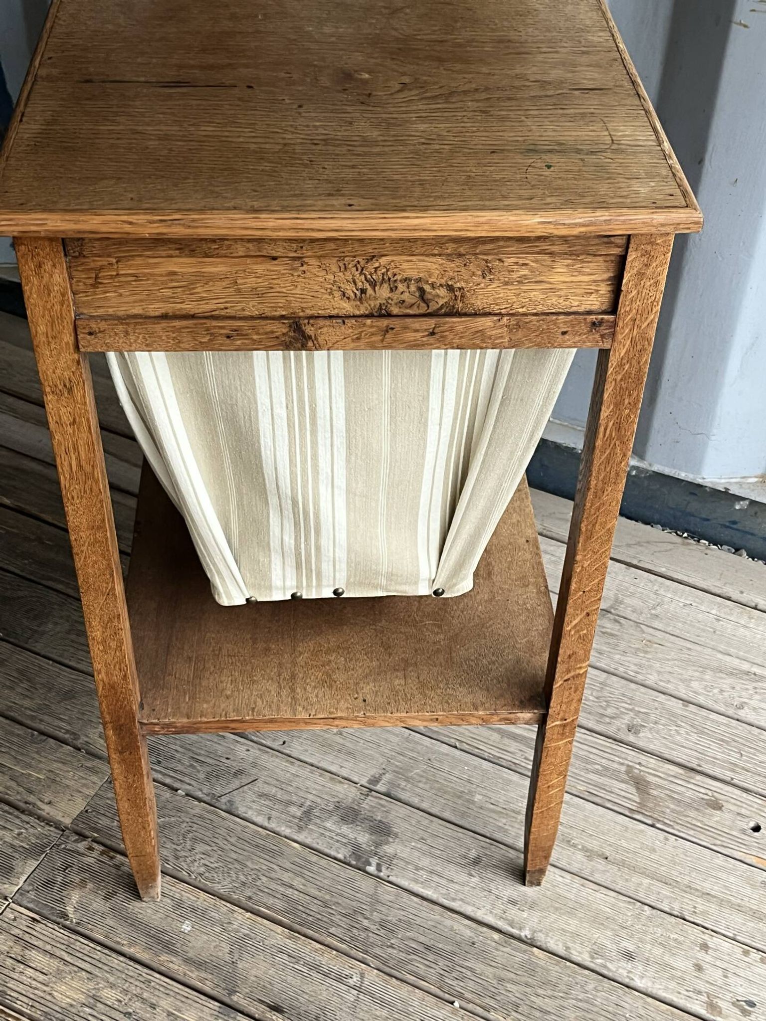 Ancienne table de couture