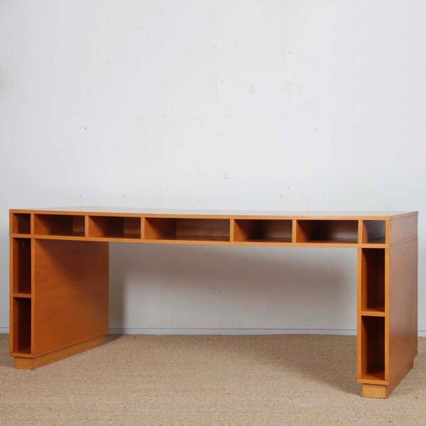 Bureau par Ricardo Bofill pour Habitat, 1990