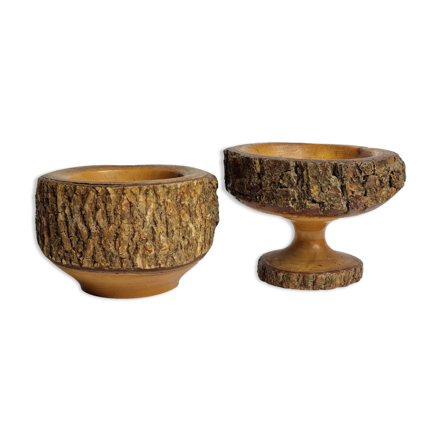 Set of two vacuum pockets made of ash wood turned