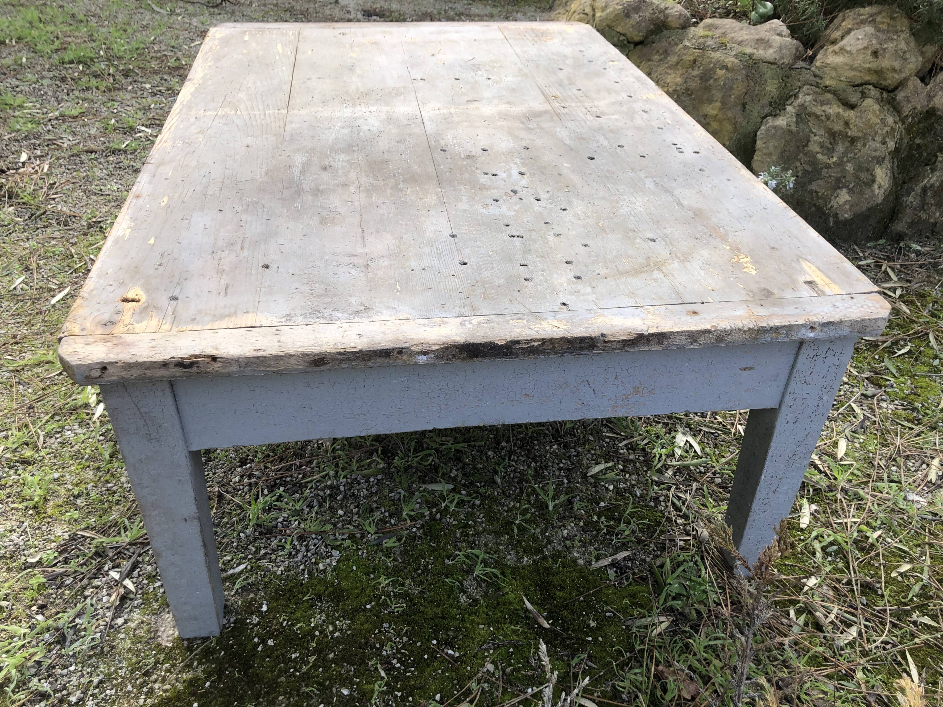 Low farm table