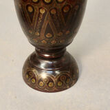 Vase en bois tourné incrustation laiton oriental