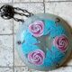 Joli lustre Art Déco Loys Lucha motif roses