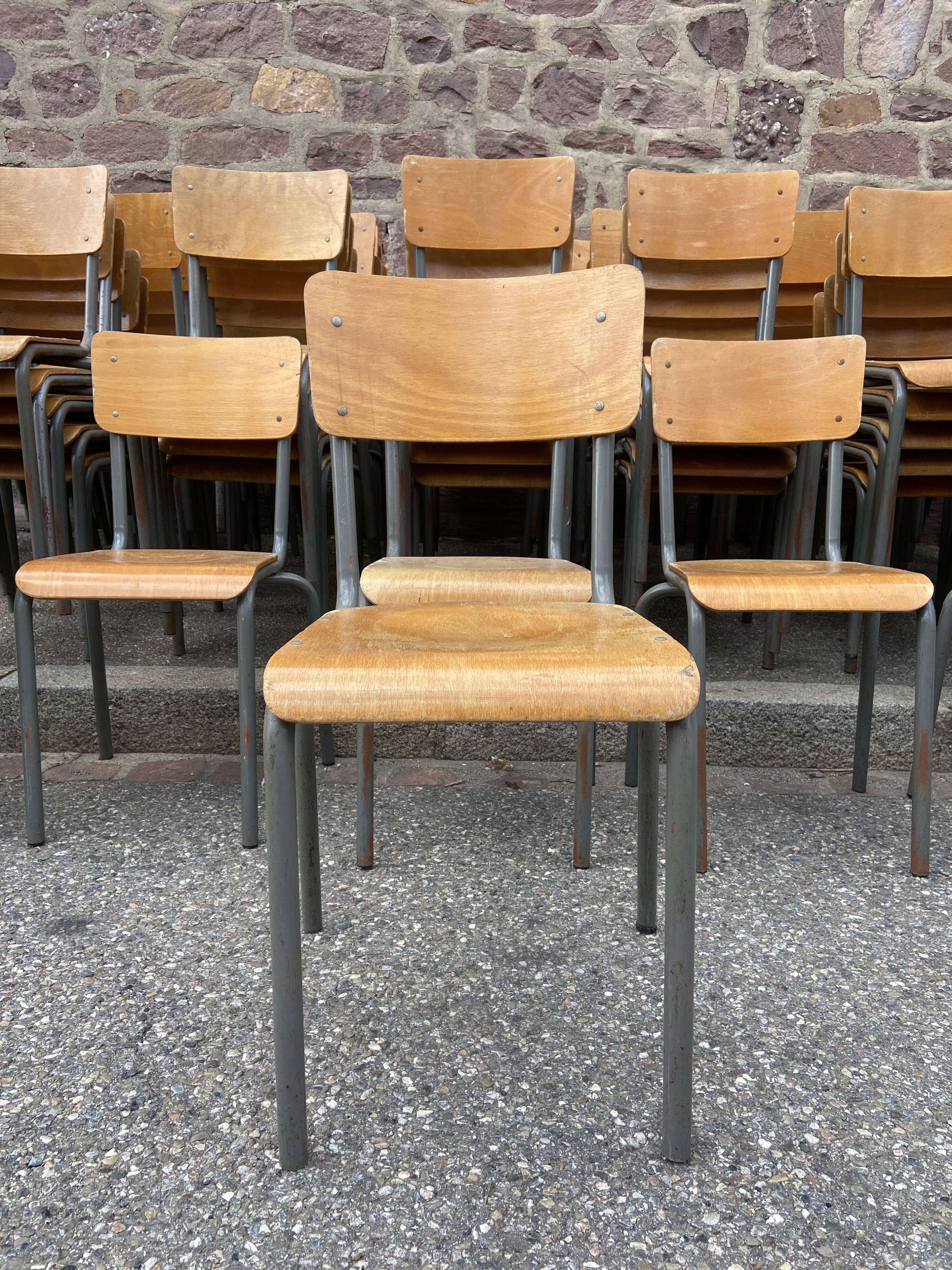 Lot 100 school chairs mullca