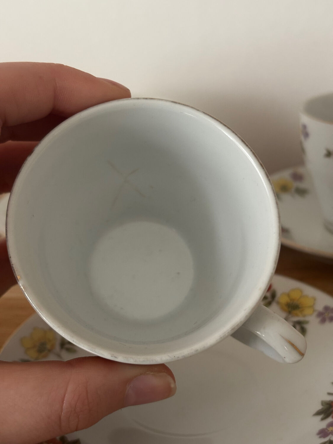 Vintage lot de 3 tasses et 4 soucoupes motif floral