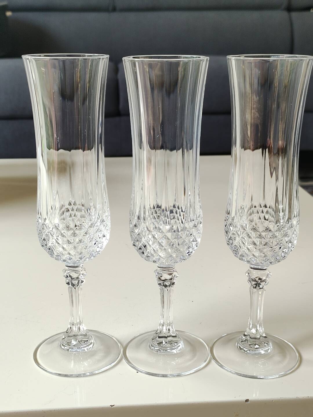 Set of 5 Champagne Flutes/Arques Crystal/Longchamp Model. Diamond tips