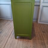 Green Parisian Buffet